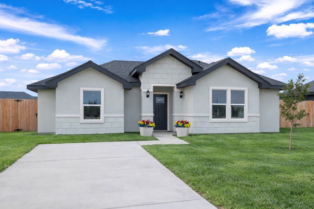 2212 Camille St Weslaco, TX 78596